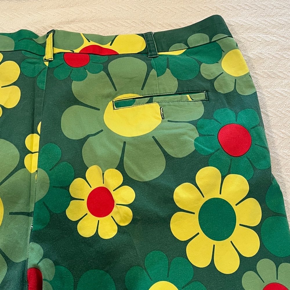 Loudmouth Green and Yellow Floral Shorts “Augusta Magic” - Picture 7 of 7